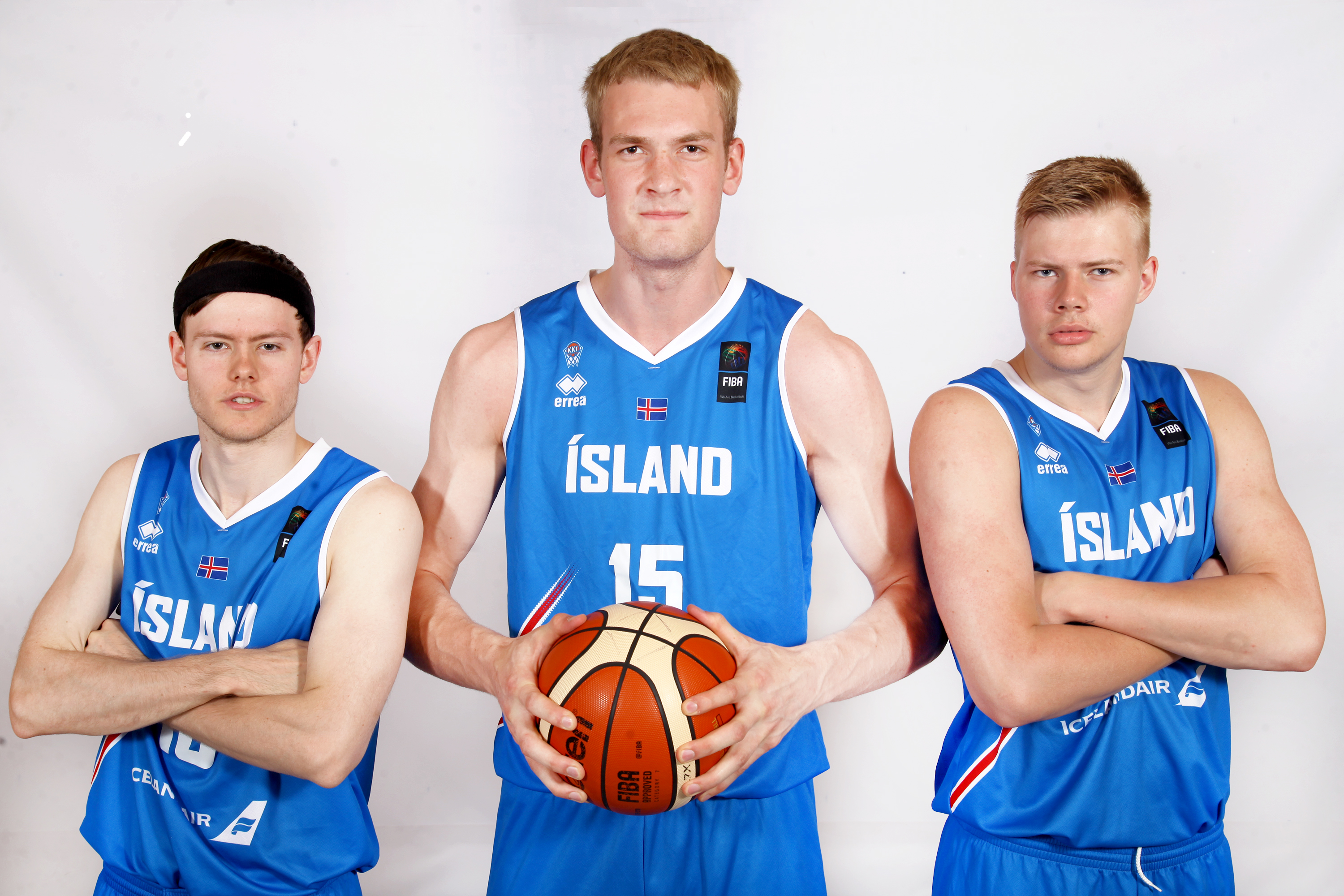 U20 · Sigur á Svíþjóð í 16-liða úrslitum. Sæti í A-deild tryggt að ári
