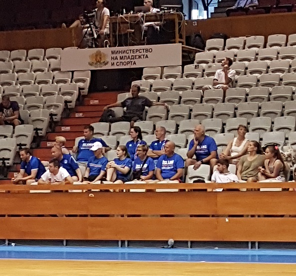 EM U16 drengja: Öruggur sigur í fyrsta leik, Rúmenía á morgun.
