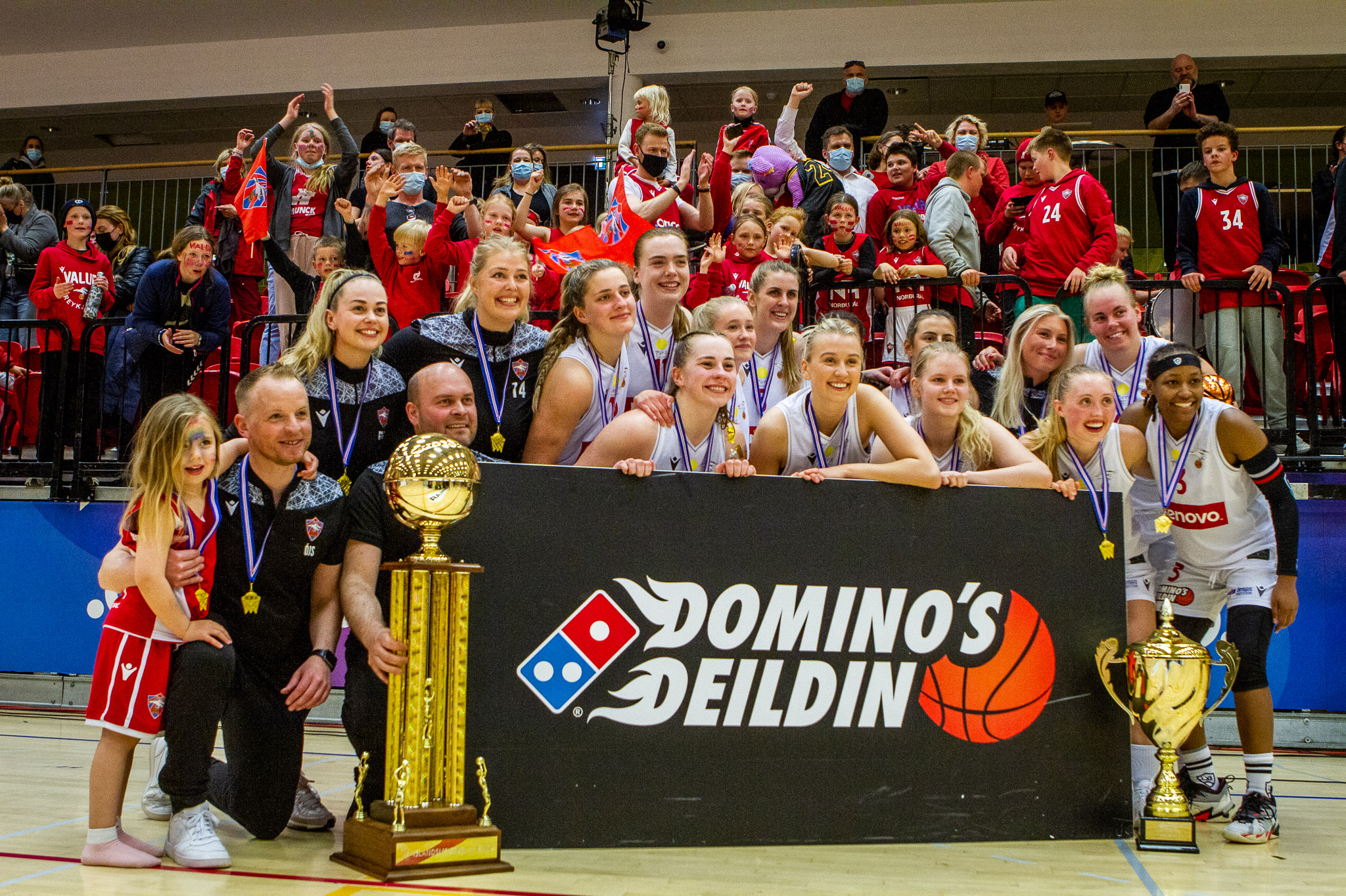 Valur Íslandsmeistari Domino's deildar kvenna 2021!