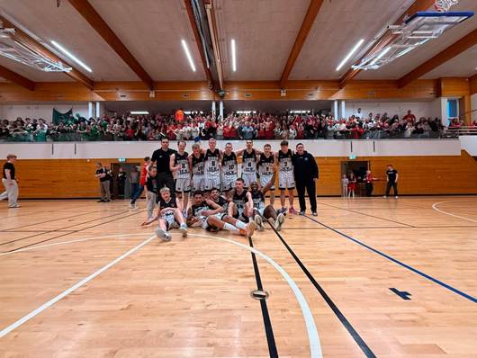 Sindri vô địch playoff Hạng Nhất nam Iceland, lần đầu thăng hạng lịch sử